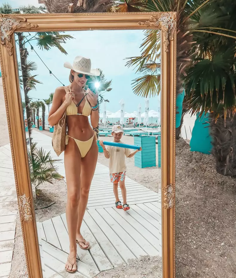 gabriela-prisacariu-otil-costum-baie-litoral-romanesc-tiago-mama (12)