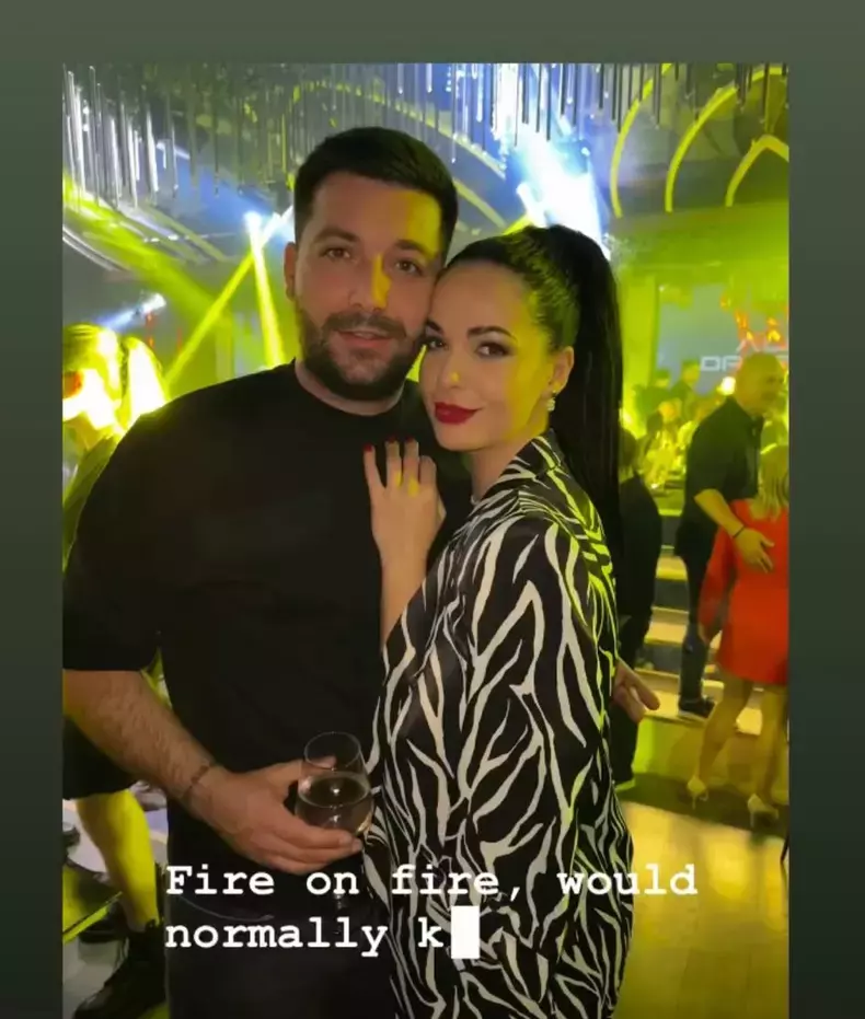 deea-maxer-s-a-afiast-cu-noul-iubit