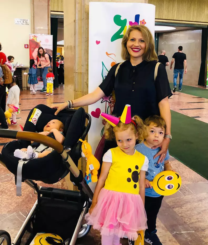 Mirela Vaida și copiii ei Vladimir, Carla și Tudor