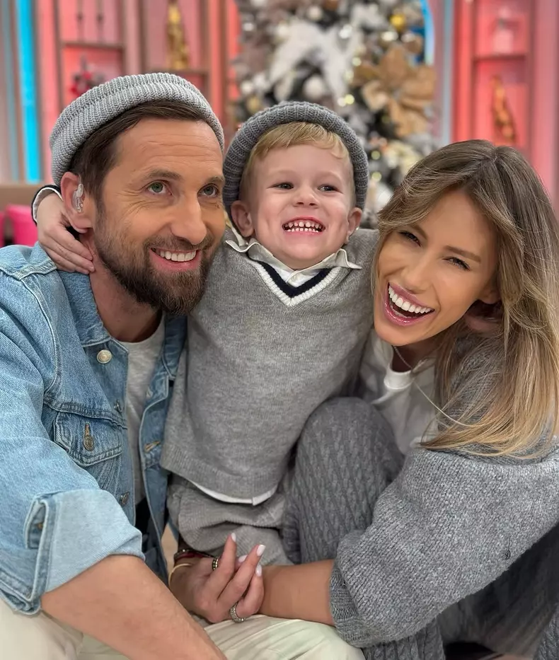 Gabriela Prisăcariu, Dani Oțil și fiul lor, Tiago (1)