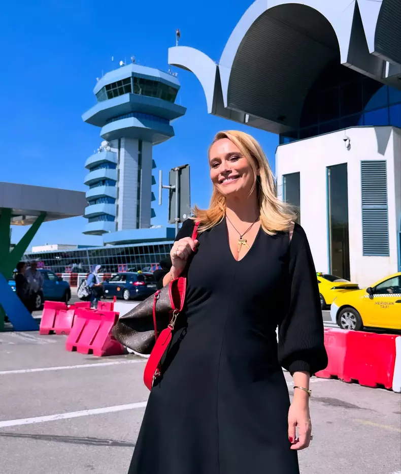 De ce e tot mai prezentă în online Andreea Esca (3)