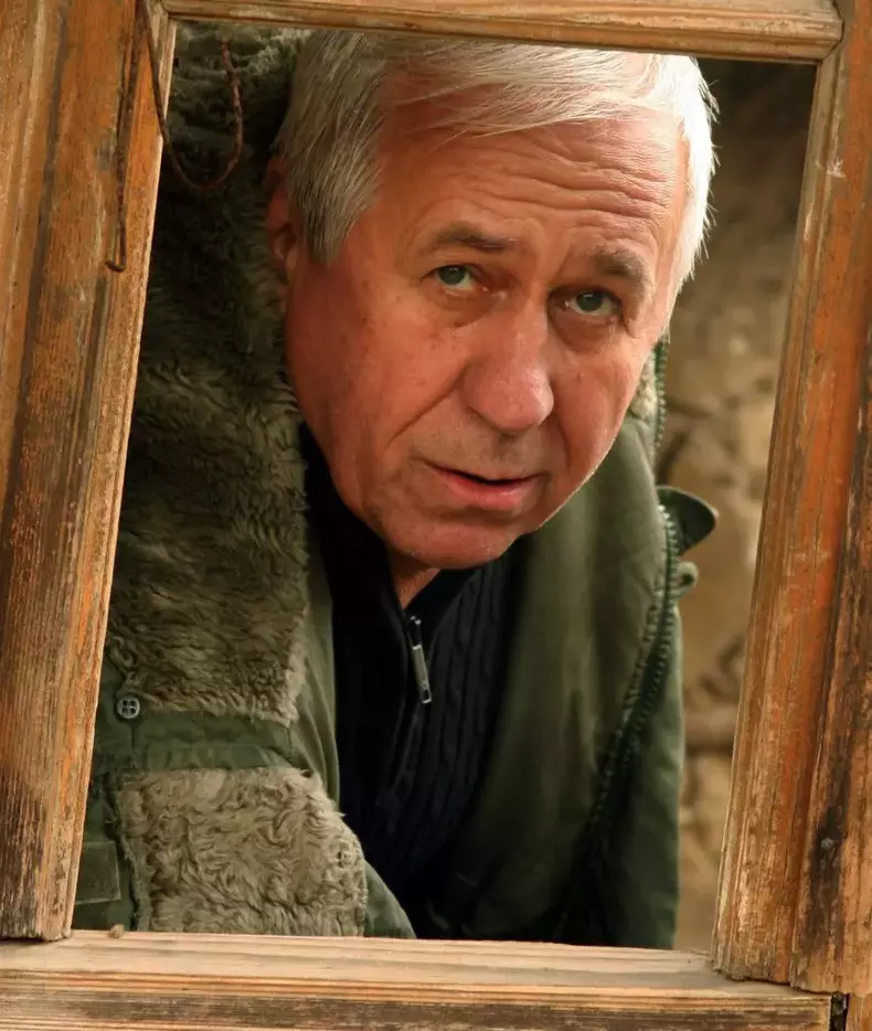 44719503_119816389004095_6868255736892227584_n-866x1024-1