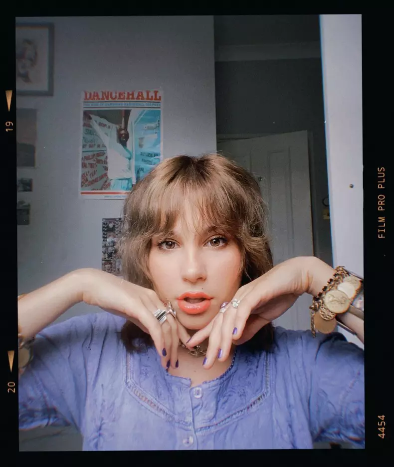 cum-arata-si-cu-ce-se-ocupa-acum-teodora-buciu-la-6-ani-dupa-ce-a-castigat-vocea-romaniei-5