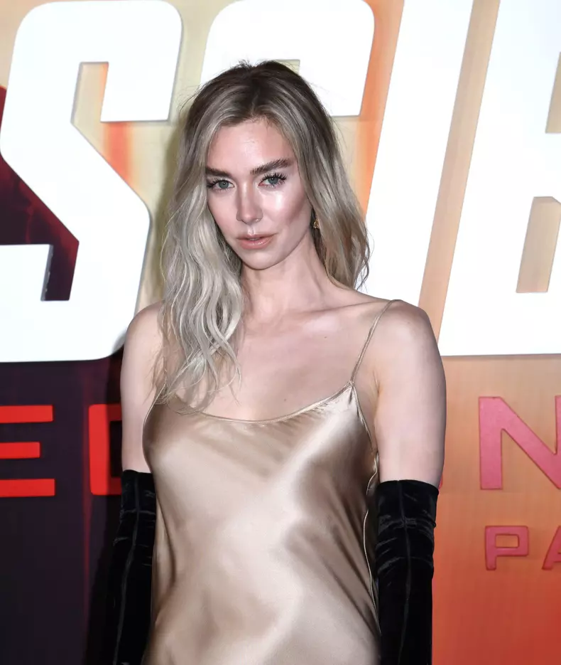 cum-au-colaborat-vanessa-kirby-si-hayley-atwell-la-misiune-imposibila-rafuiala-mortala-partea-intai-10