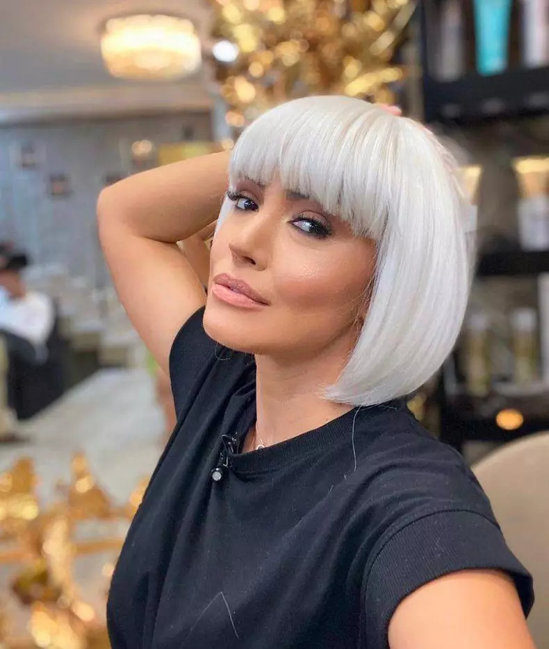 Andreea-Mantea-blonda