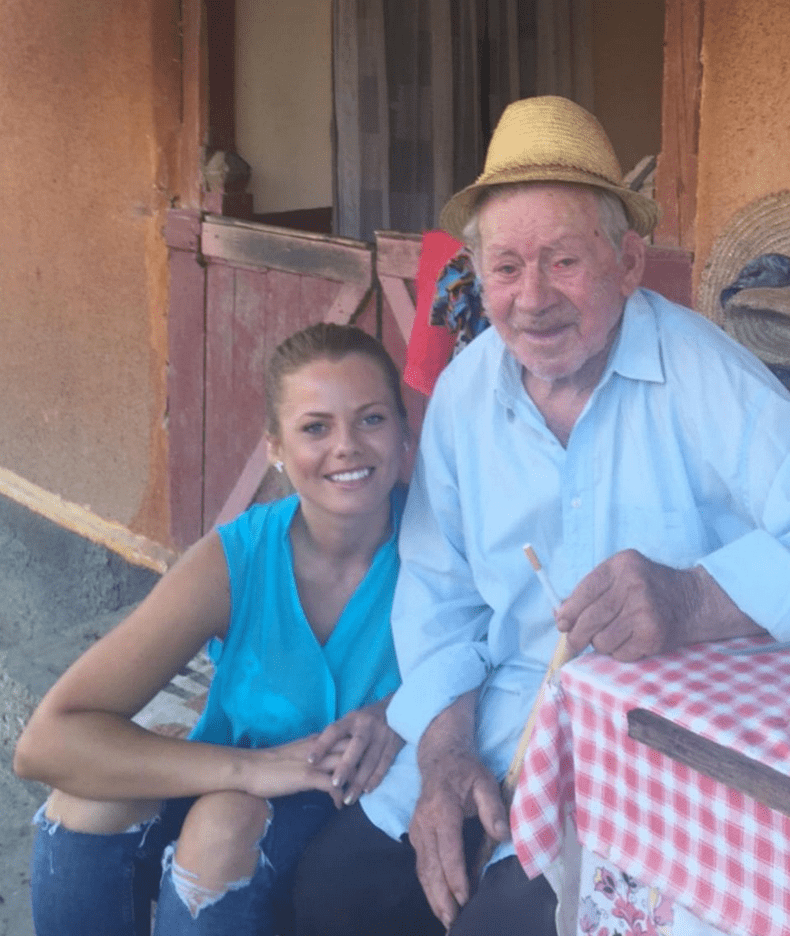 roxana-hulpe-si-bunicul-2