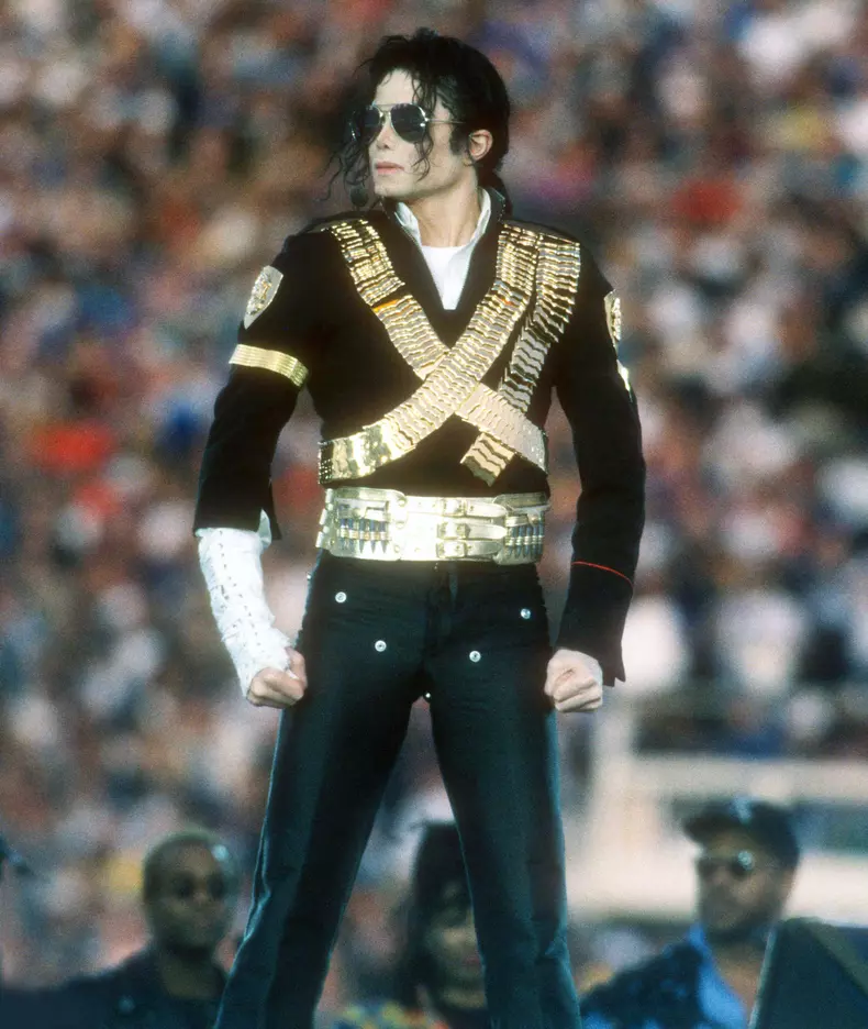 Macaulay Culkin a fost sau nu abuzat sexual de Michael Jackson