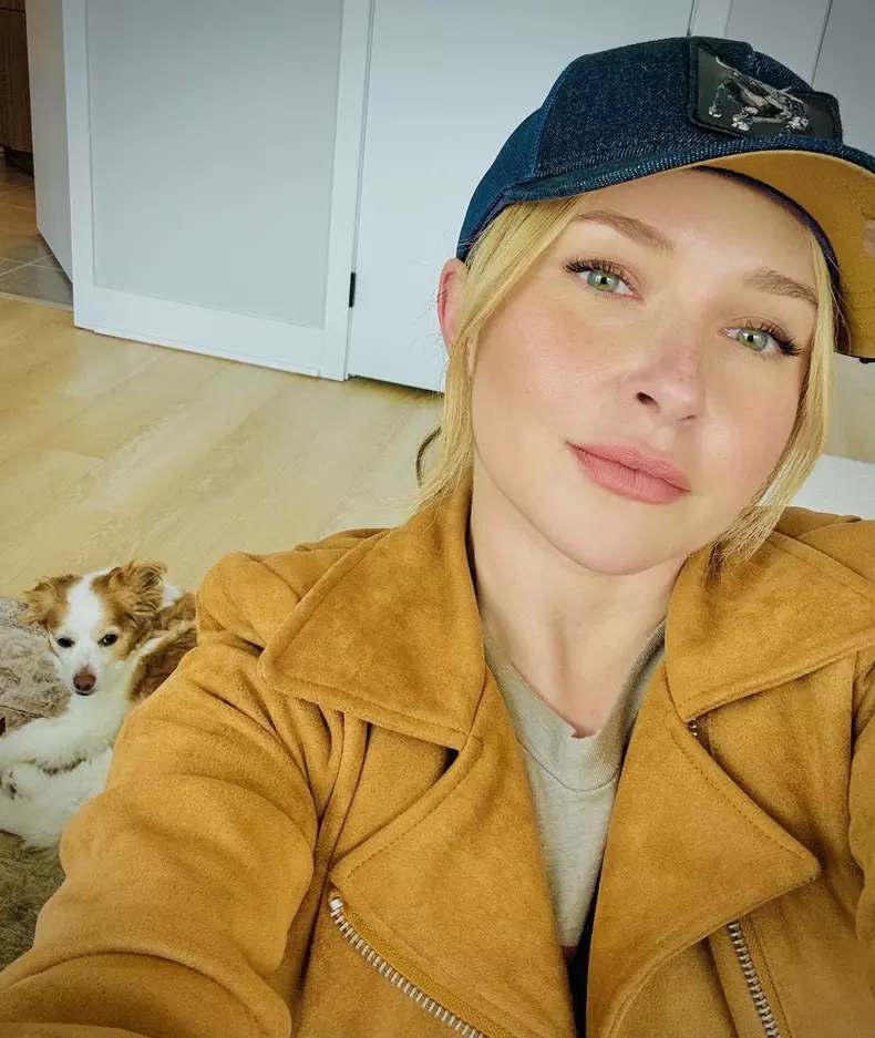 hayden panettiere selfie