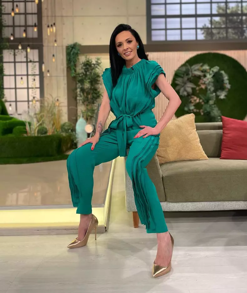 Ce dietă ține Cosmina Păsărin. Câte kilograme are la aproape 40 de ani