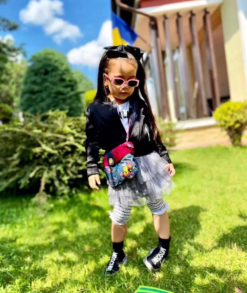 Fiica lui Bursucu a implinit 4 ani