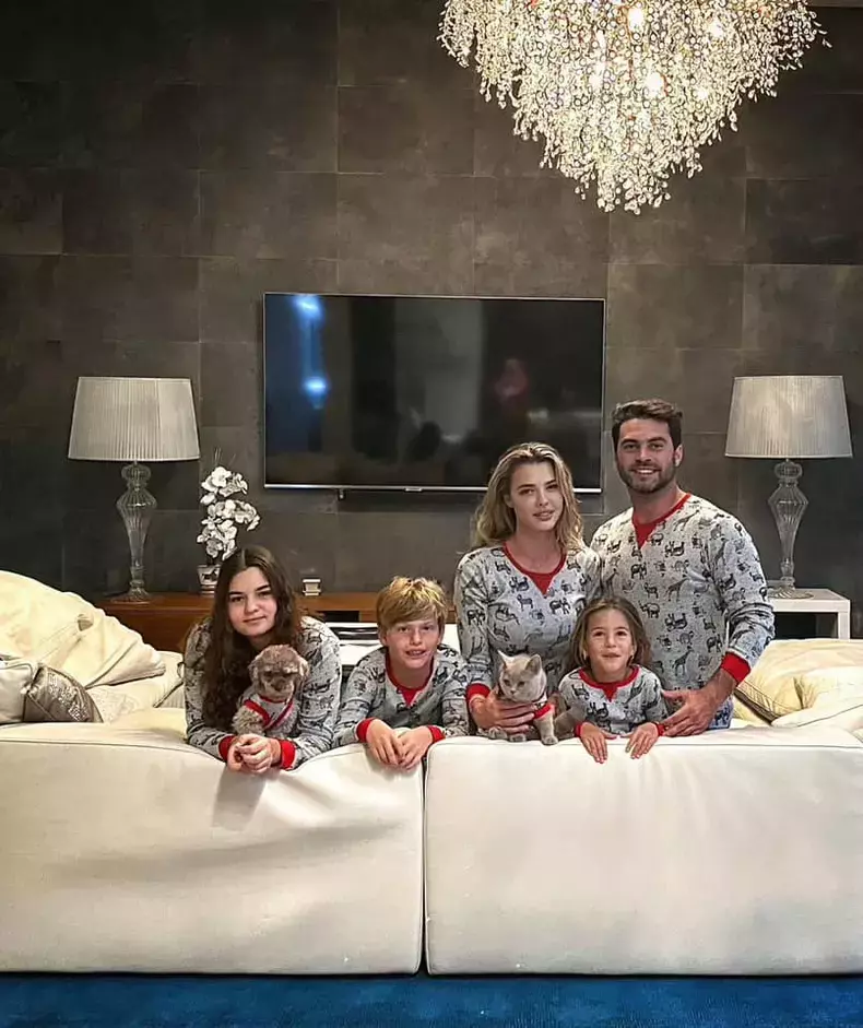familia alinaei