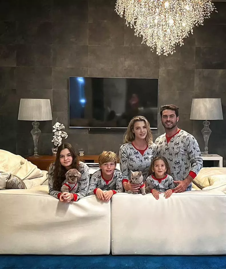 claude-senhoretti-iubitul-alinei-vidican-da-din-casa-6