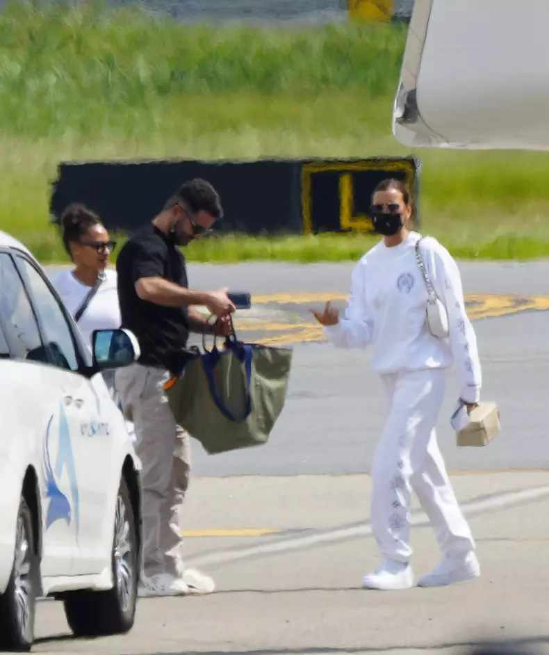 Irina Shayk and Kayne West are Spotted Arriving to a New Jersey Airport After French Vacation.