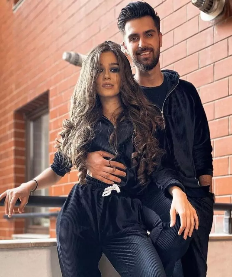 Theo Rose și Alex Leonte