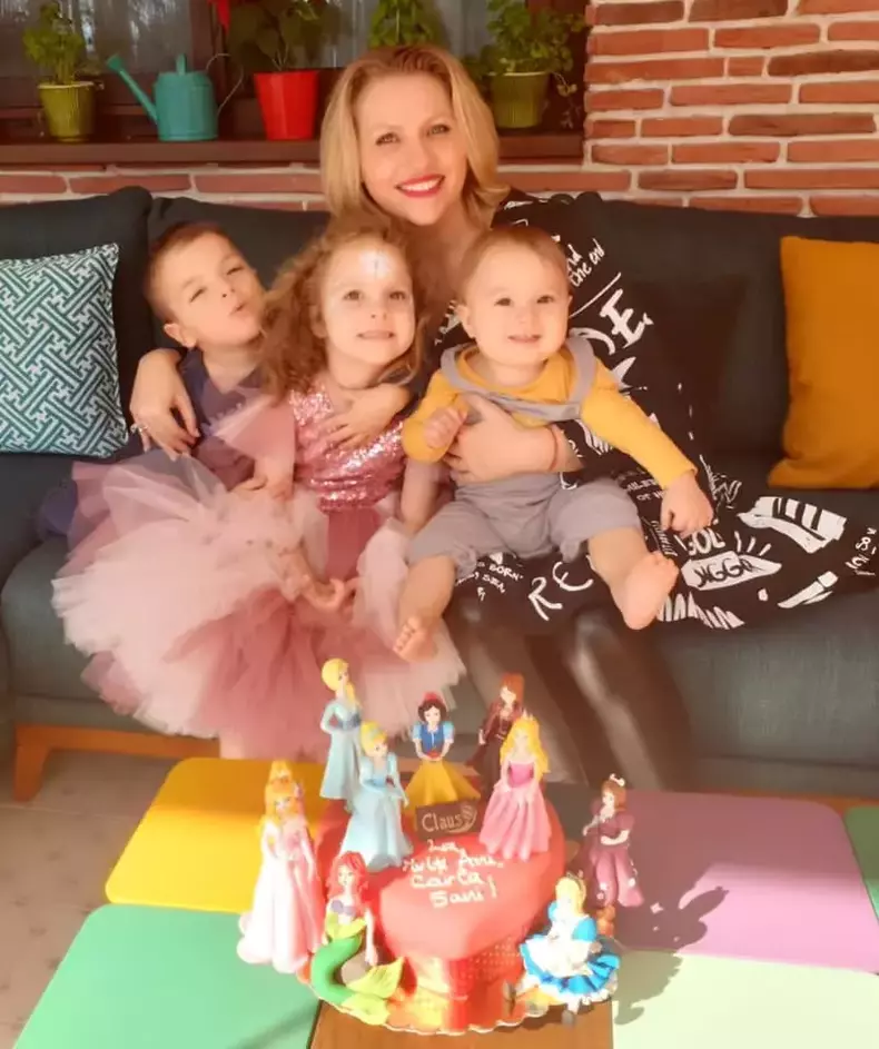 mirela-vaida-al-patrulea-copil-3