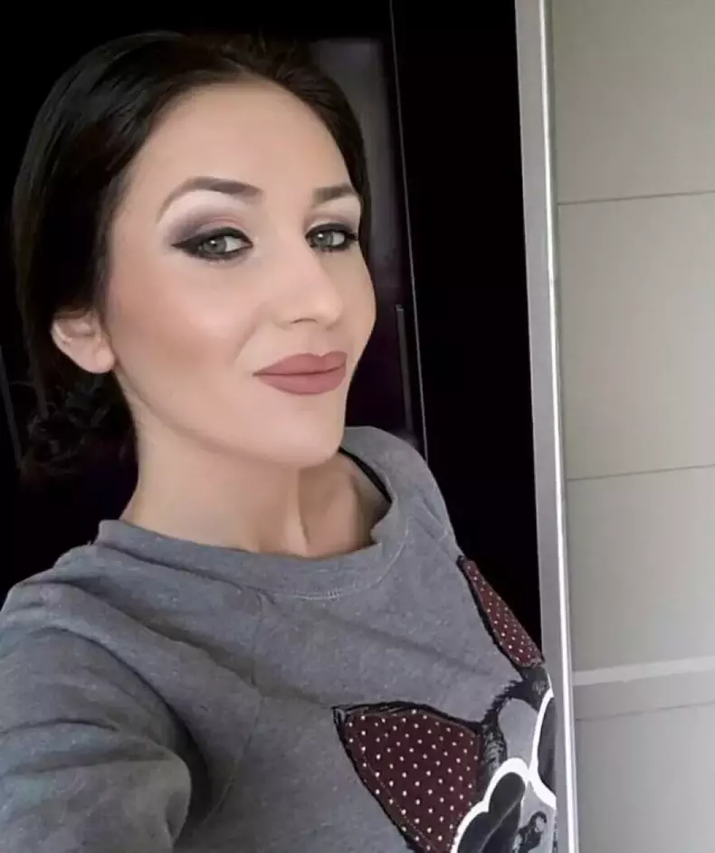 dana-la-spita