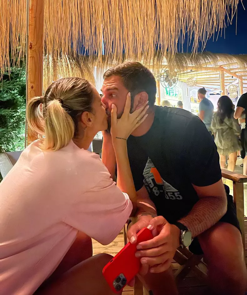 Ce-nu-i-ar-ierta-niciodata-Ramona-Olaru-lui-Catalin-Cazacu.-„Am-o-problema-mare-cu-chestia-asta