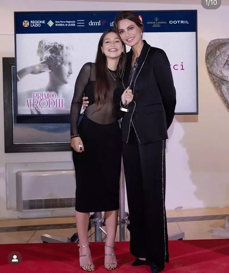 catrinel menghia actrita