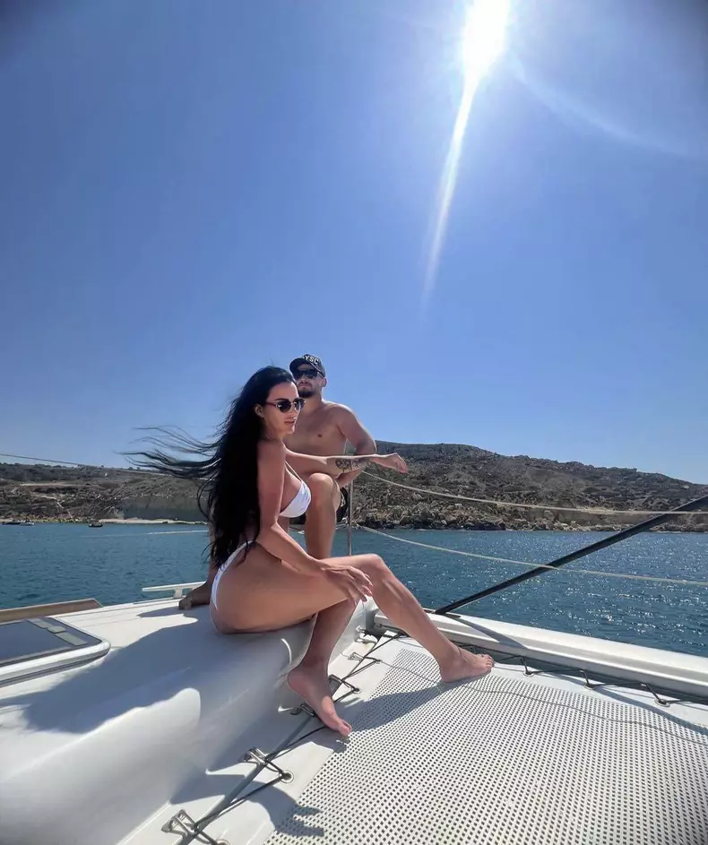 daniela crudu in vacanta