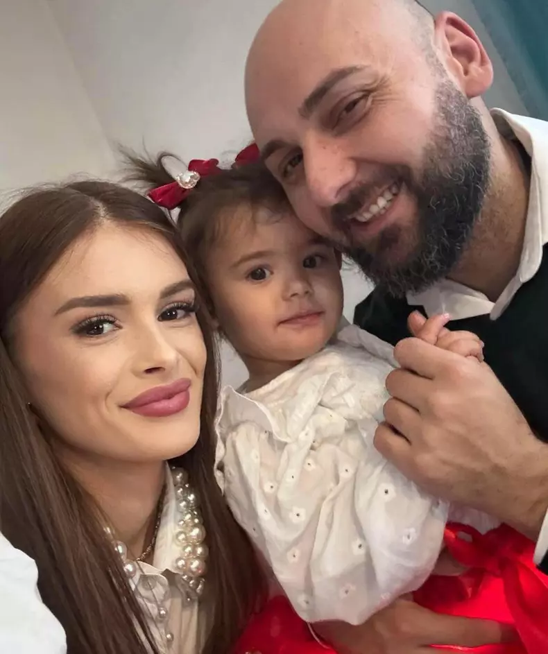 Teodora și Alex Marcu de la Insula iubirii copil2