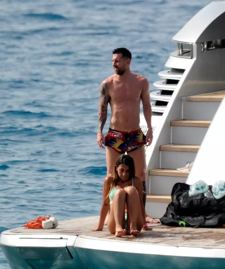 Lionel Messi and wife Antonela Roccuzzo spotted on a yacht in Ibiza