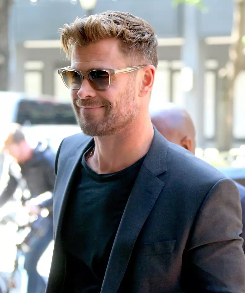 Chris Hemsworth out in New York