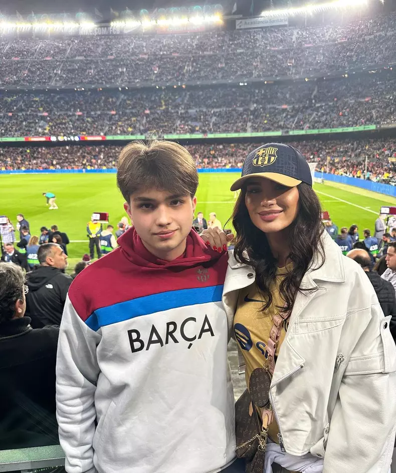 geanina-ilies-si-patrik-fotbal-1