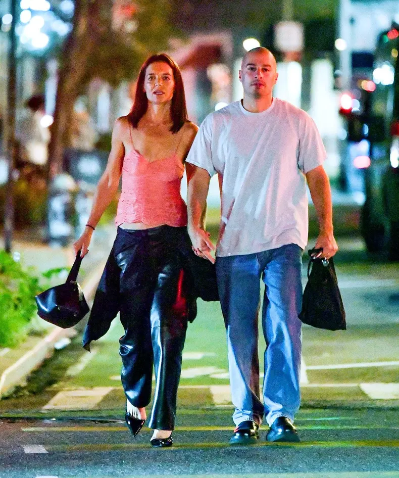 EXCLUSIVE: Katie Holmes is Spotted Getting Close While on a Date Night in New York City