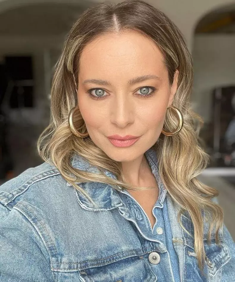 laura-cosoi1 (2)