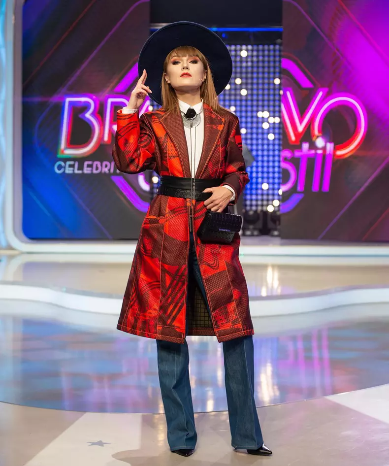 Alexandra-Ungureanu-bani-câștigați-Bravo-ai-stil-3