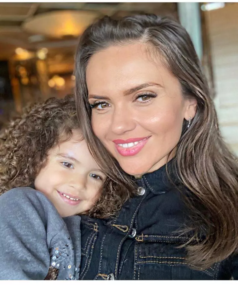 Cristina-_i_canu-_i-Petra-3-855x1024