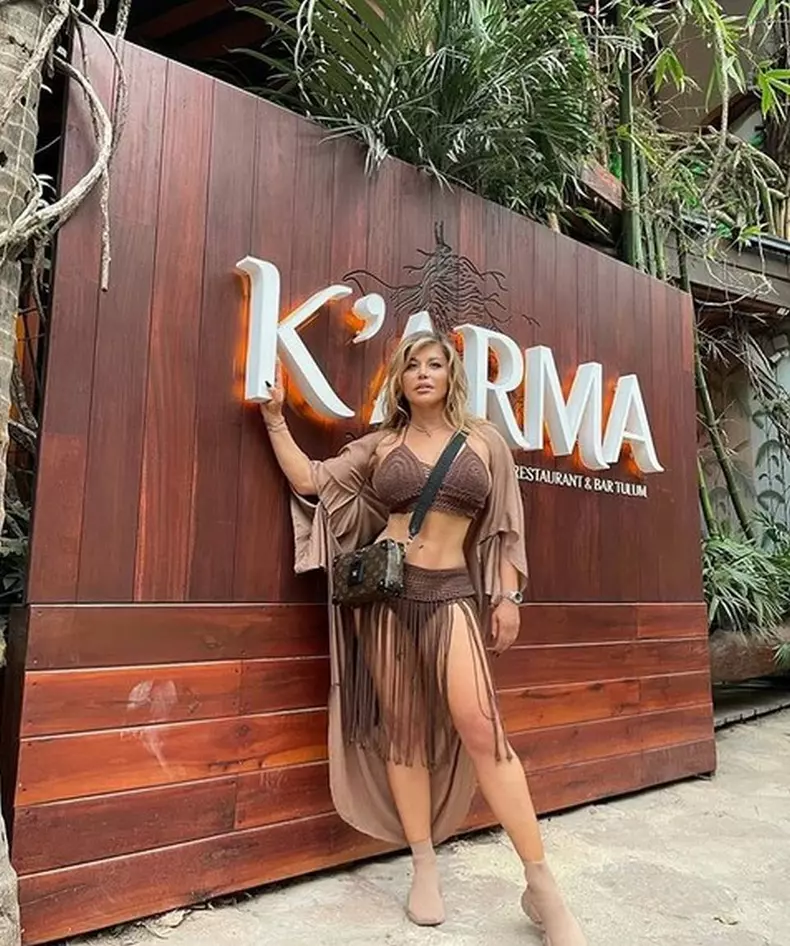 Loredana-costum-baie4