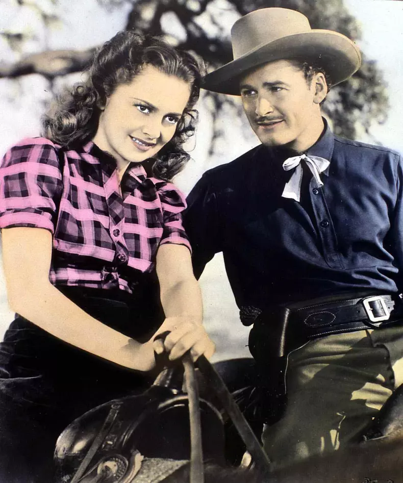 Olivia de Havilland și Errol Flynn în filmul "Dodge City", 1939