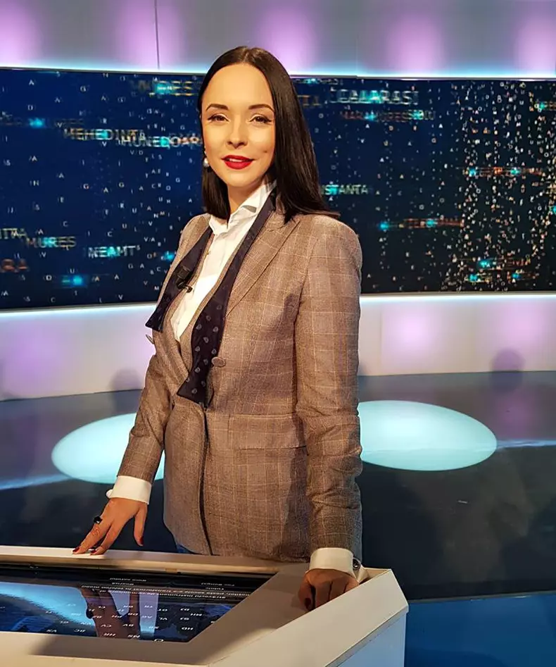 Andreea Marin, detalii despre operația la coloană (3)