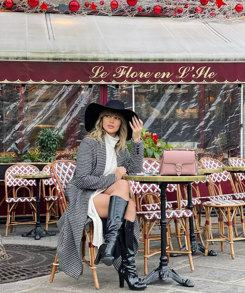 Lora, ședință foto provocatoare în Paris. Cum s-a pozat alături de iubitul ei. „Flirt în Paris” (18)