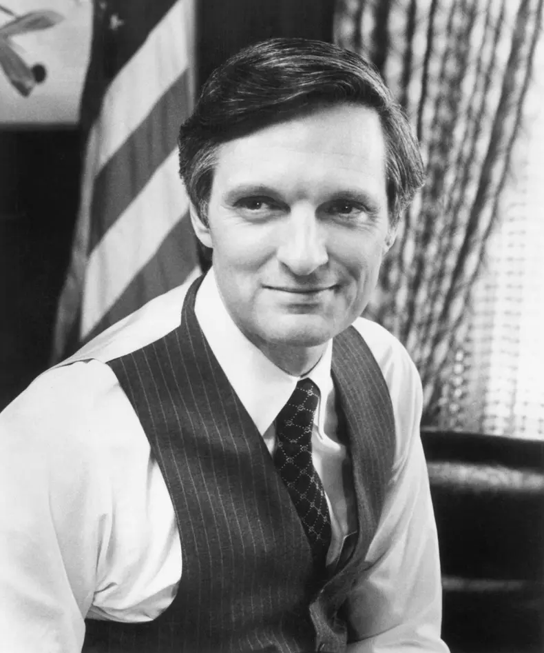 Alan Alda, man, actor, celebrity, entertainment, historical,