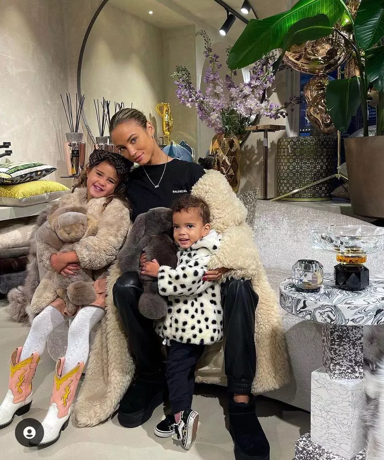 321109267_1102665523806181_9049717890839624165_n