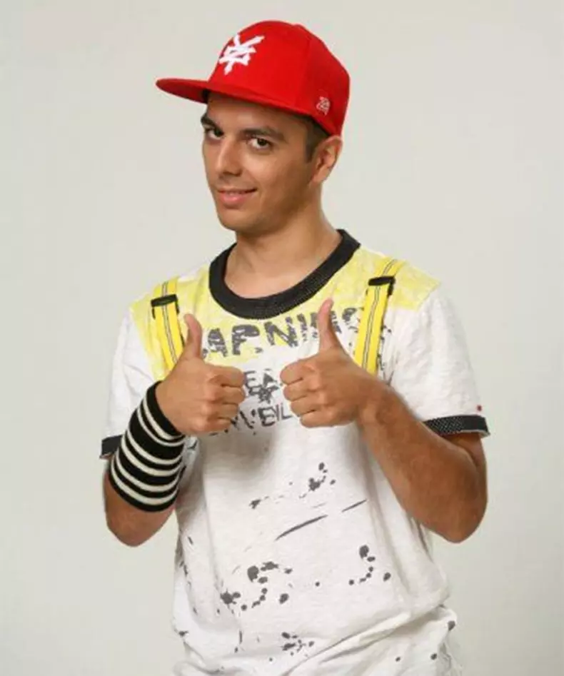 Omu Negru trupa simplu2