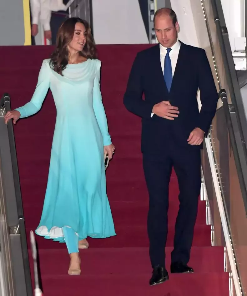 De-e-nu-poarta-Kate-Middleton-portocaliu-15