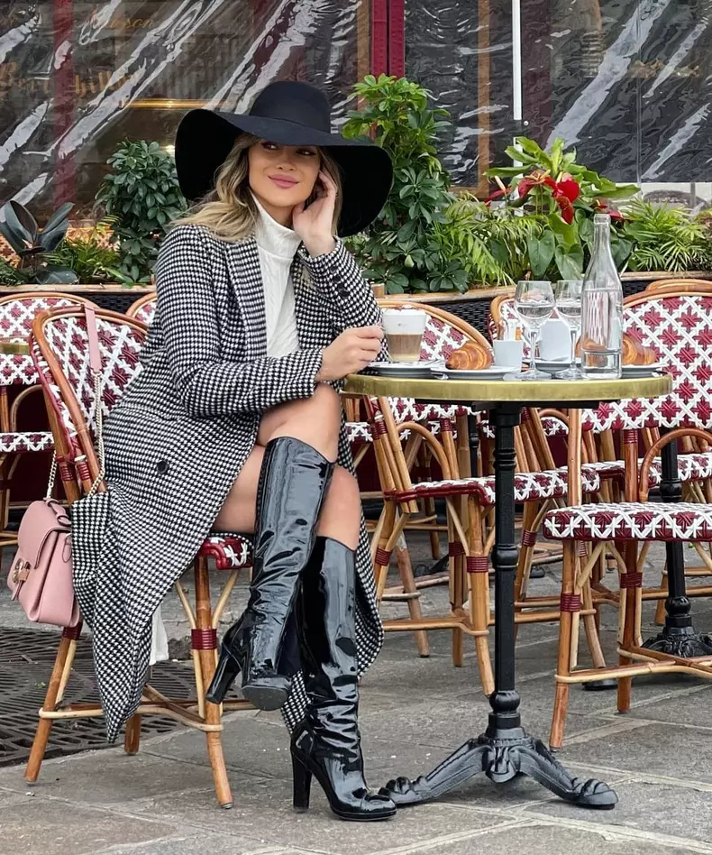 Lora, ședință foto provocatoare în Paris. Cum s-a pozat alături de iubitul ei. „Flirt în Paris” (16)