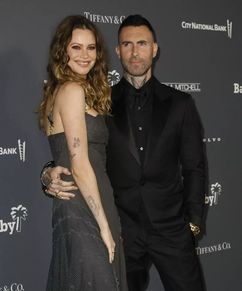 Adam Levine, prima reacție după ce a fost acuzat că a înșelat-o pe Behati Prinsloo cu un model de pe Instagram