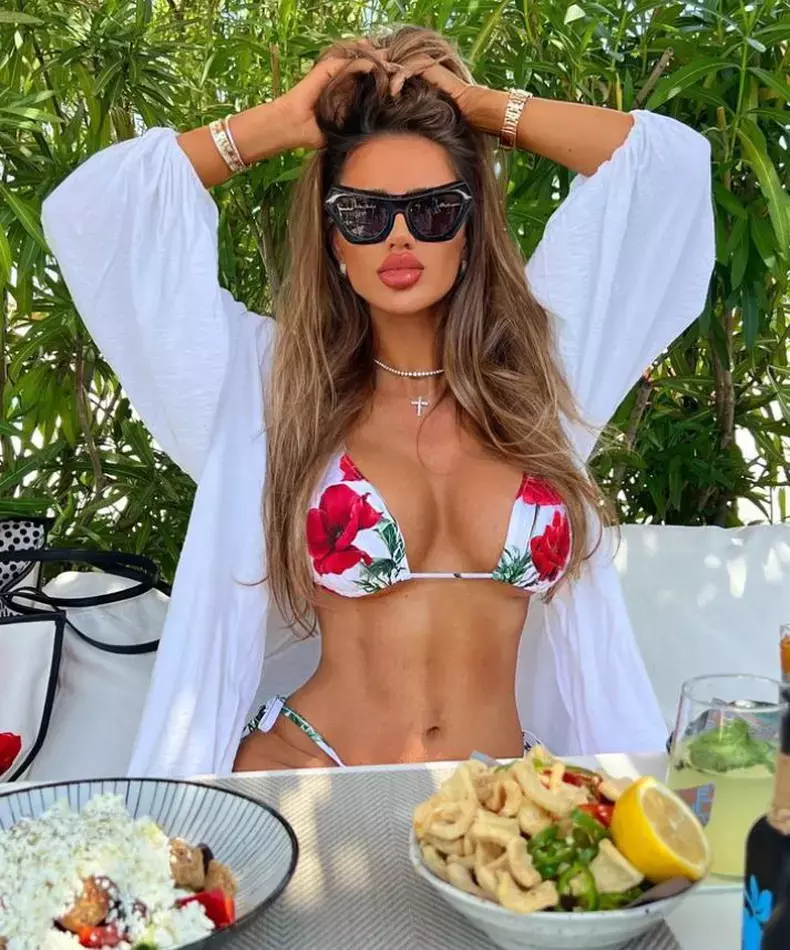 bianca dragusanu la mare