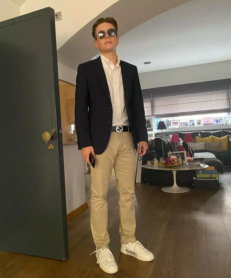 Ce mesaj a avut Andreea Esca pentru Aris Melkior, la majorat O să fii un bărbat mișto (2)