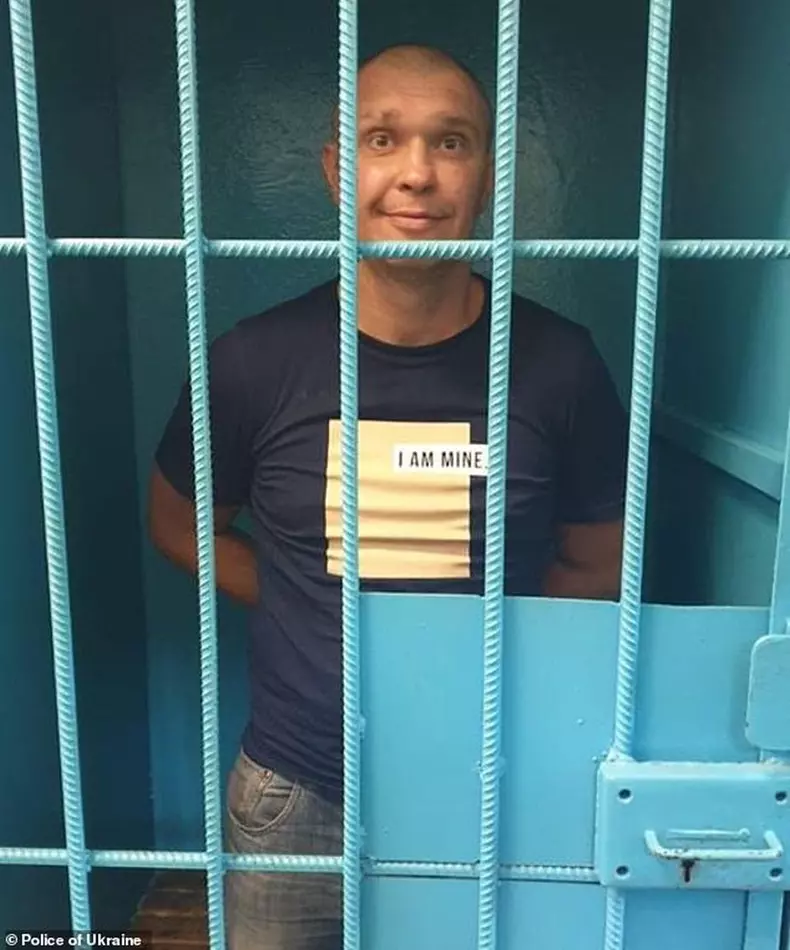 Prezentatoare-TV-viol2