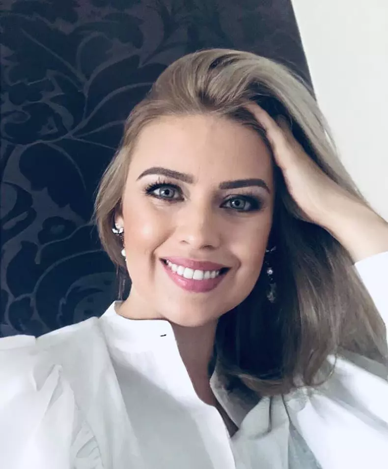 Andreea-Liptak-Spiridon-248720220_3075608649342601_1703362786563712159_n
