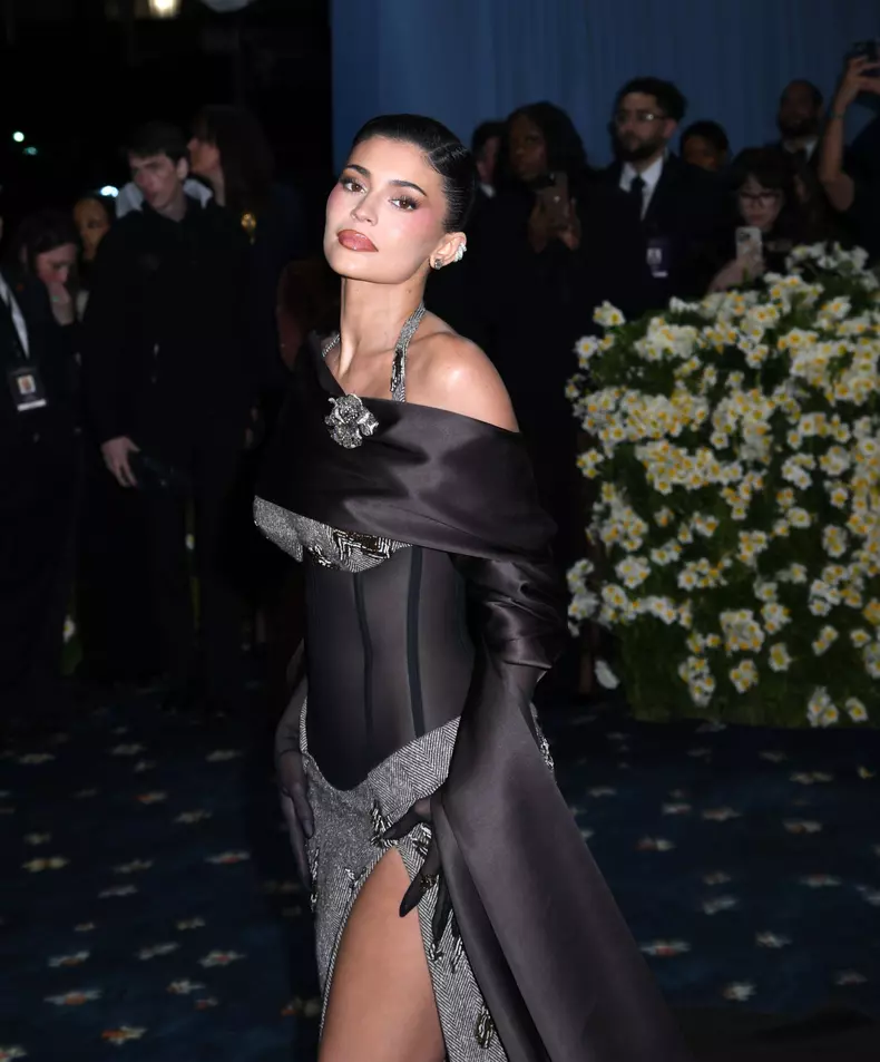 Kylie-Jenner-met-gala-2025 (3)
