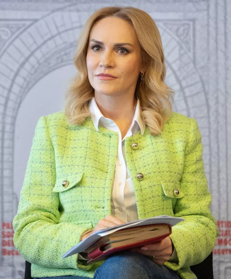 Gabriela Firea8