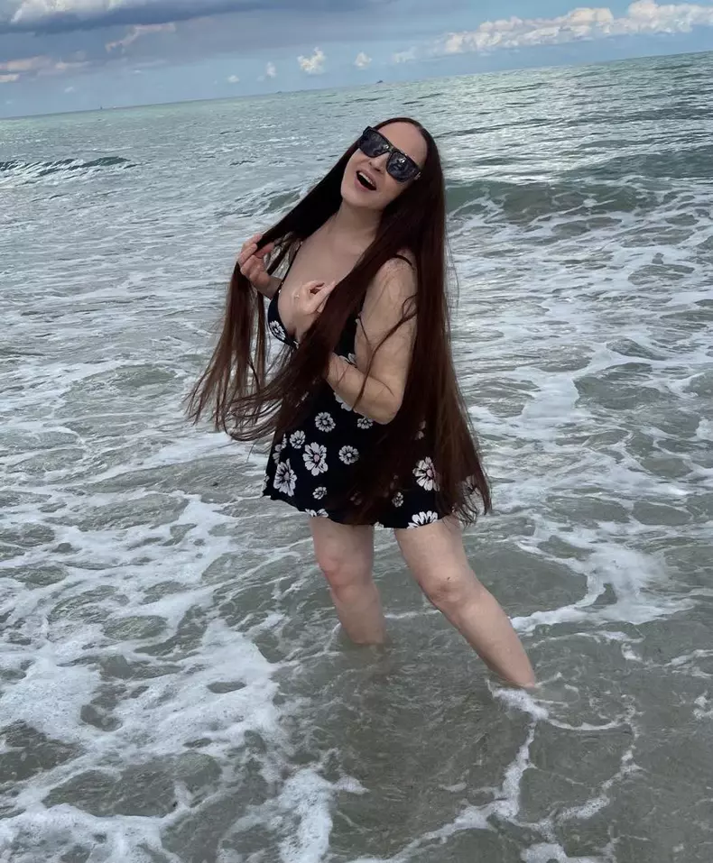 Cum arată Maria Dragomiroiu la 66 de ani. Artista s-a pozat în costum de baie, pe o plajă din Miami (7)