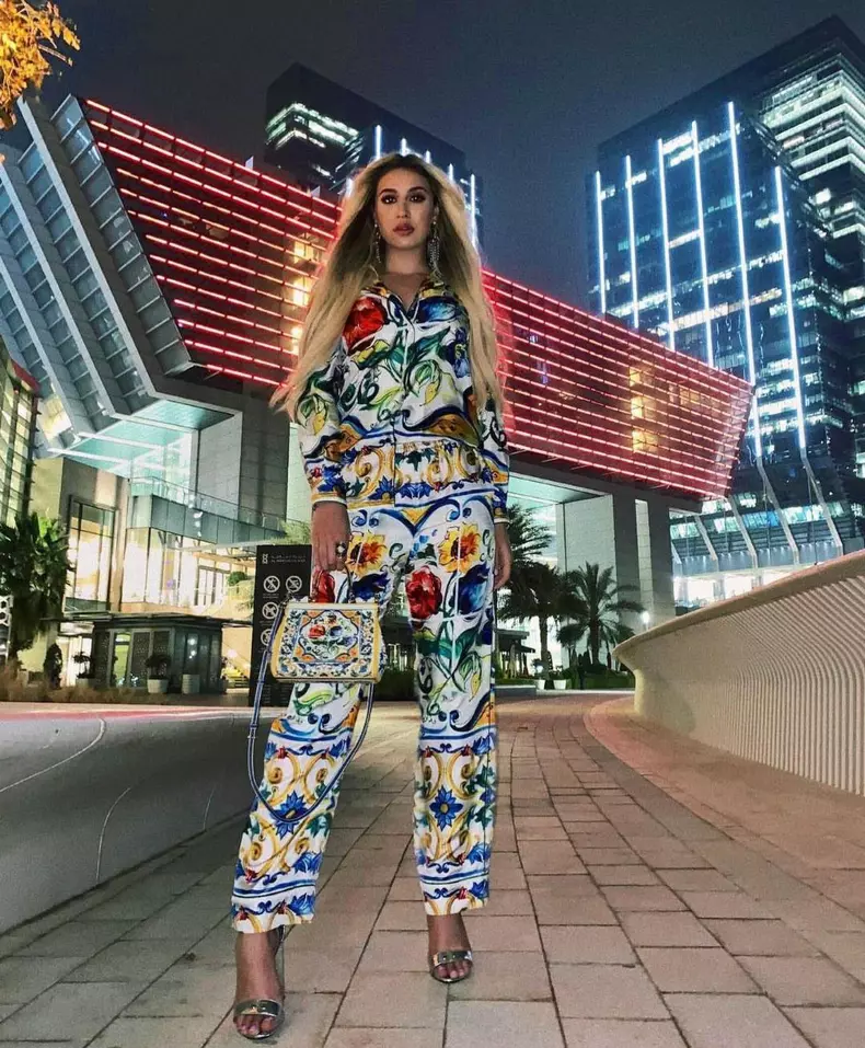 Sarah, fiica cea mare a Anamariei Prodan joacă baschet în America