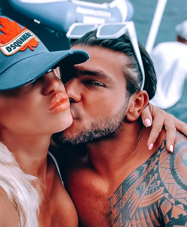 Anda-Adam-insarcinata-a-doua-oara-4